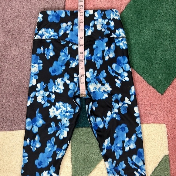 Fabletics Anywhere Motion 365+ Highwaisted Leggings Woman’s Size Small - Picture 12 of 17